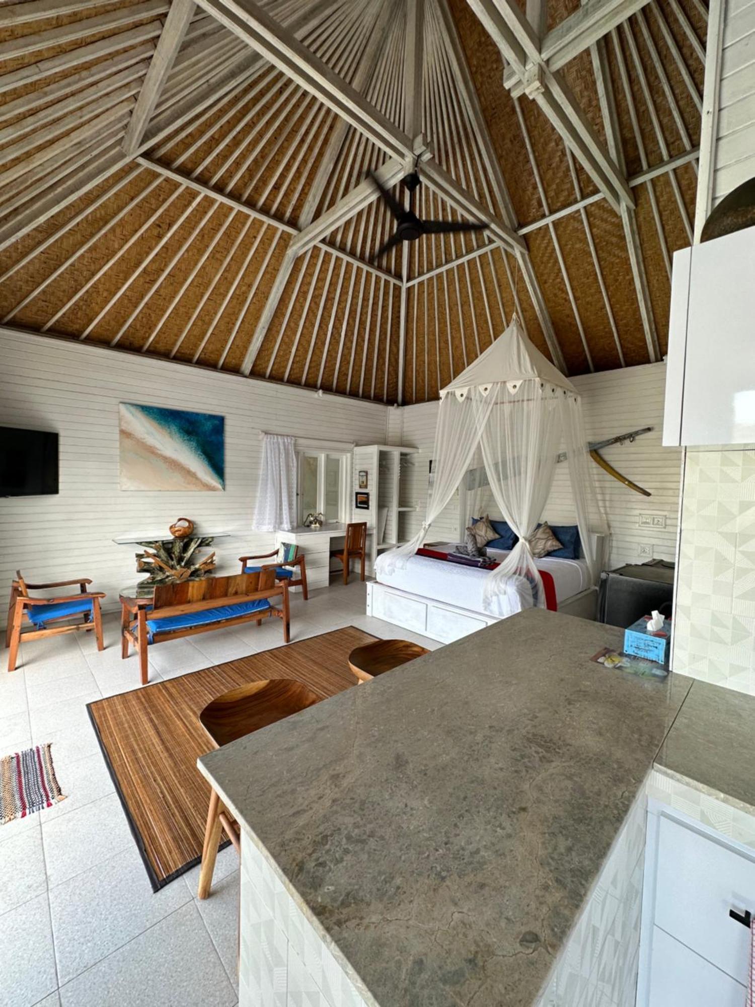 Villas Gede 888 Private Pool Nusa Lembongan  Exterior photo