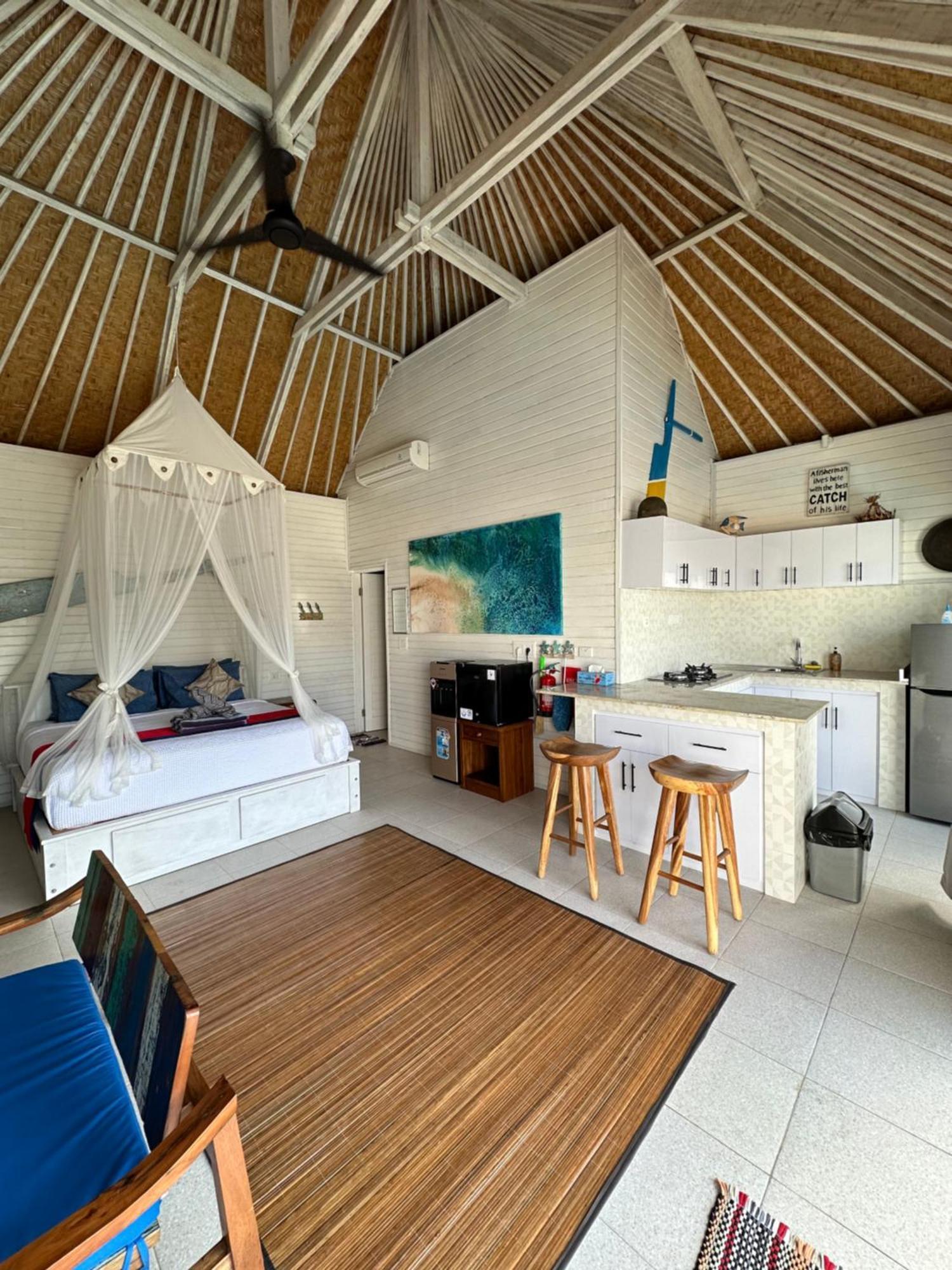 Villas Gede 888 Private Pool Nusa Lembongan  Exterior photo
